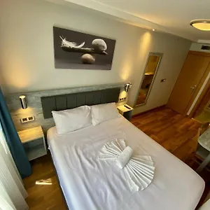  Hotel Kaya Est 1985