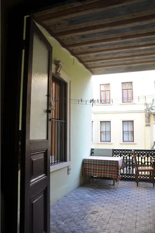 Historical 135 Sqm Apartment Near Galata Tower Istambul