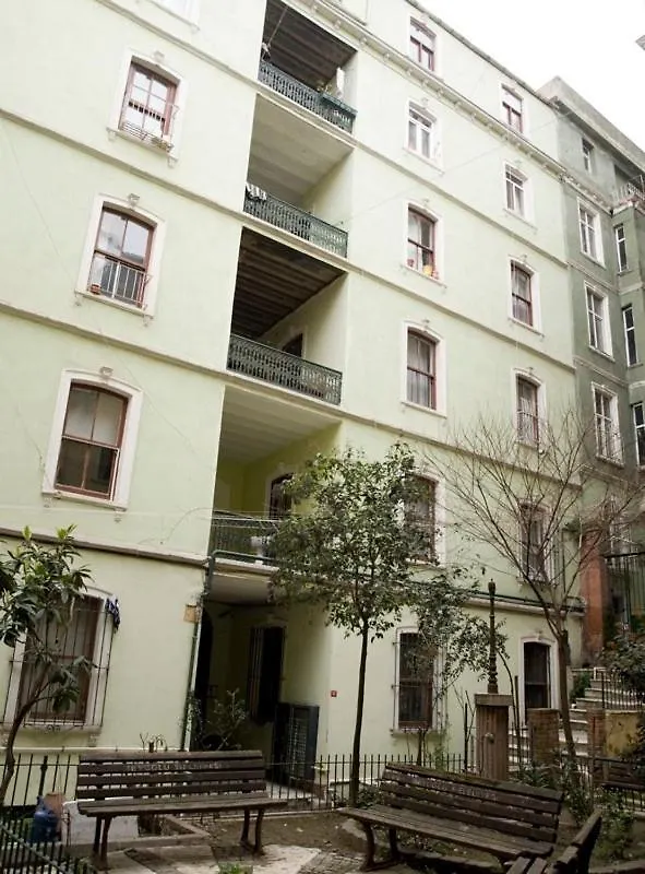 Historical 135 Sqm Apartment Near Galata Tower Istambul 0*,  Turquia